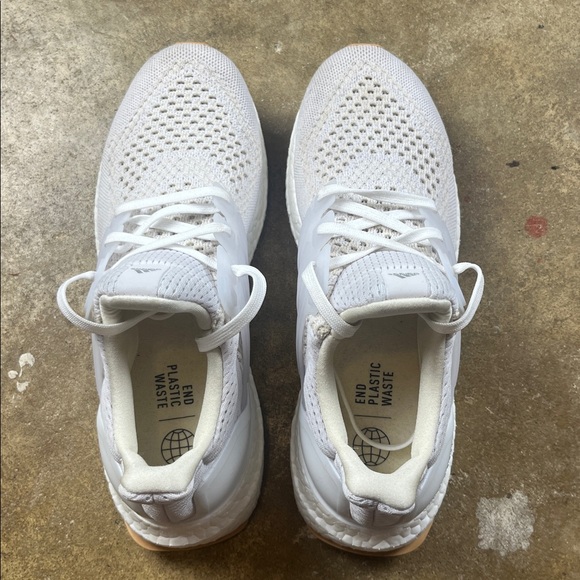 Adidas white ultraboost 1.0 with gum soles
Size: 7.5 - Picture 6 of 13